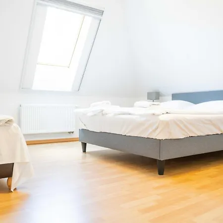 Apartment Windfluechter Brise