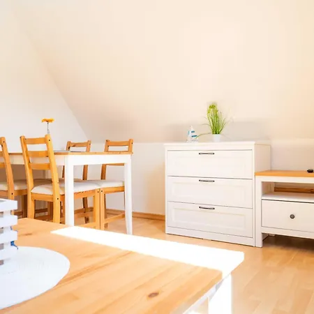 Apartment Windfluechter Brise